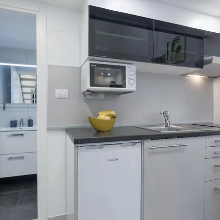 Urban Apartment *